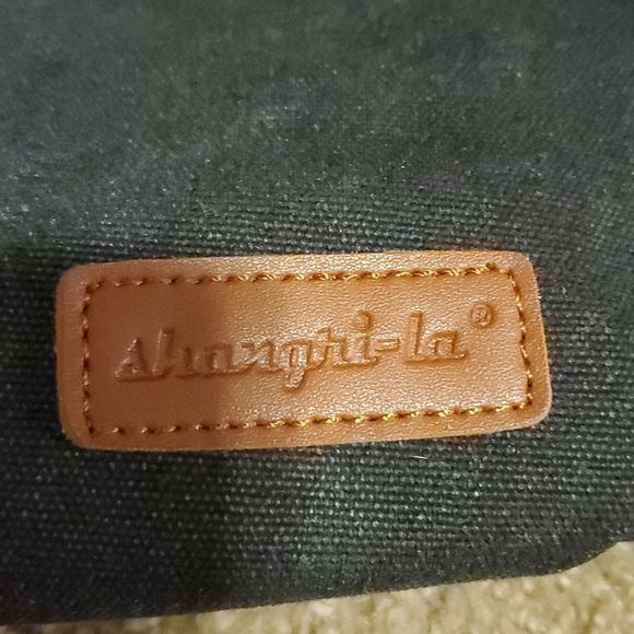 Shangri-la dark denim shoulder bag, zipper and faux leather accents - Picture 2 of 5